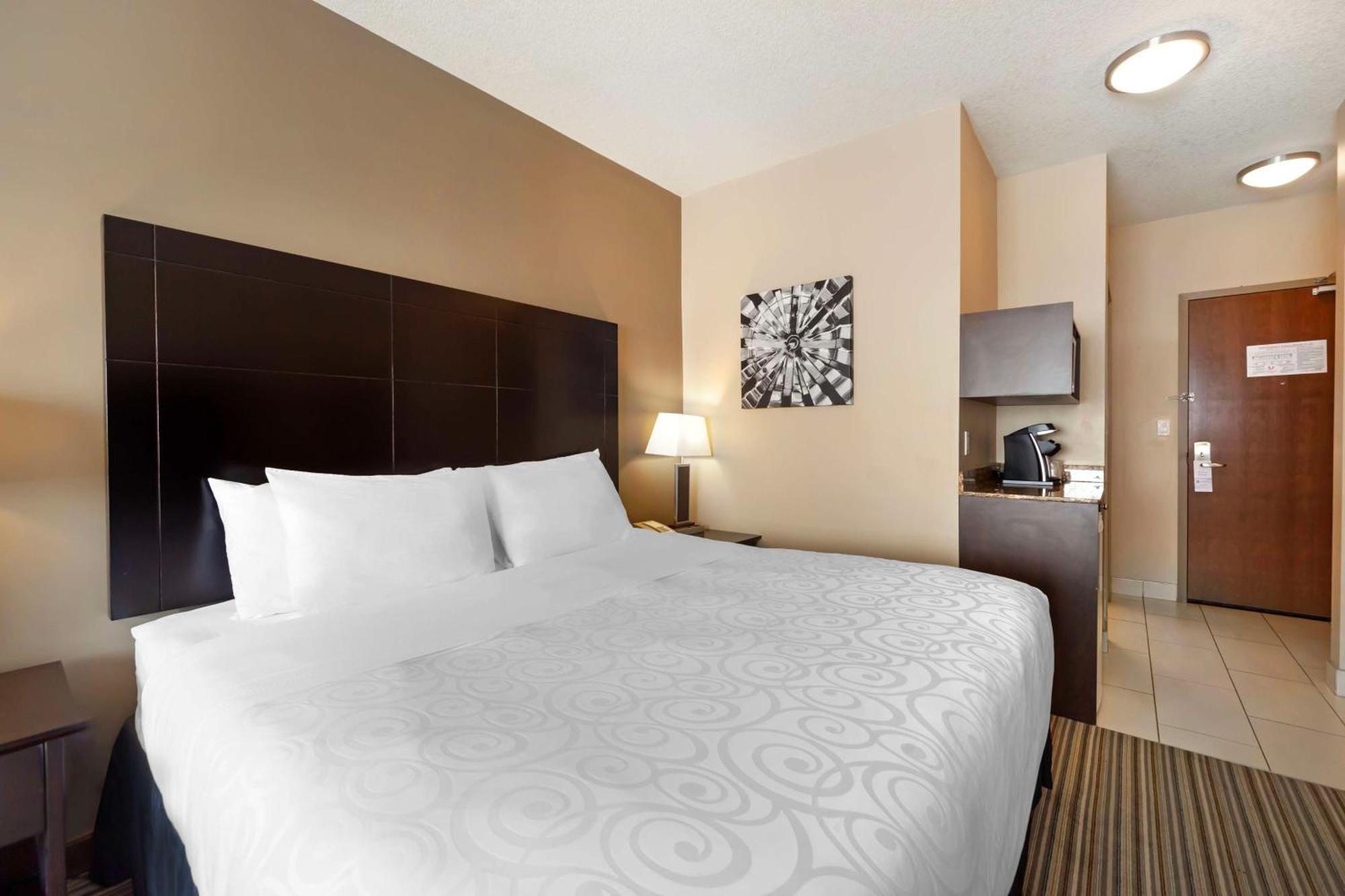 Best Western Plus Peace River Hotel & Suites Zewnętrze zdjęcie
